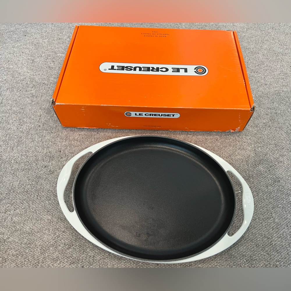 Le Creuset Oval Grille Shiny White